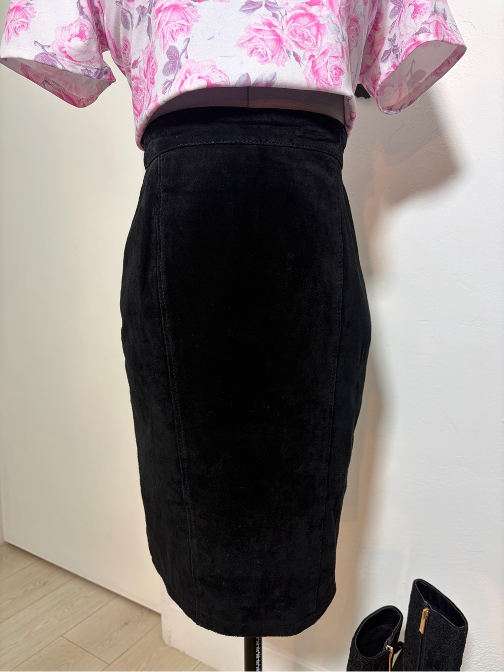 Chia Black Suede Leather Pencil Skirt Size 4